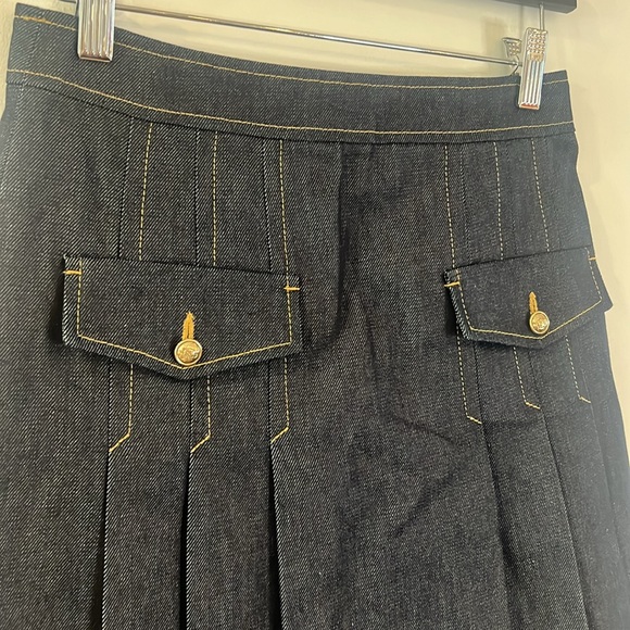 Officer Skirt - Picture 3 of 5